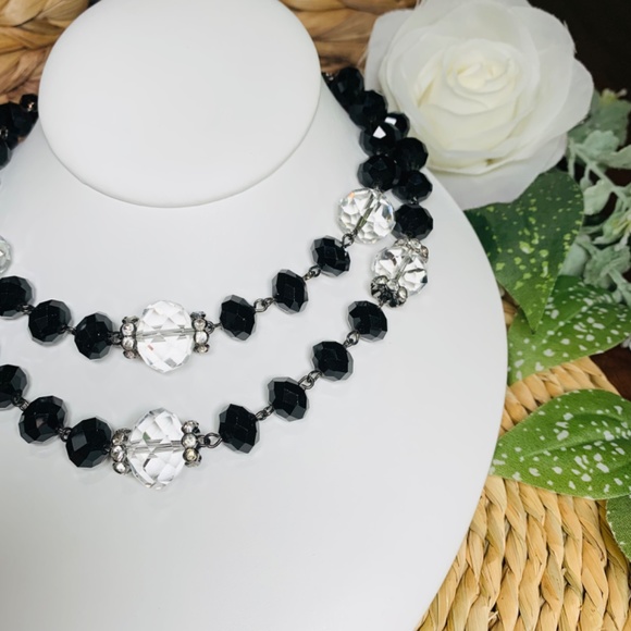Spectacular Vintage Crown Trifari Faceted Black & Clear Beaded Necklace. - Picture 4 of 11